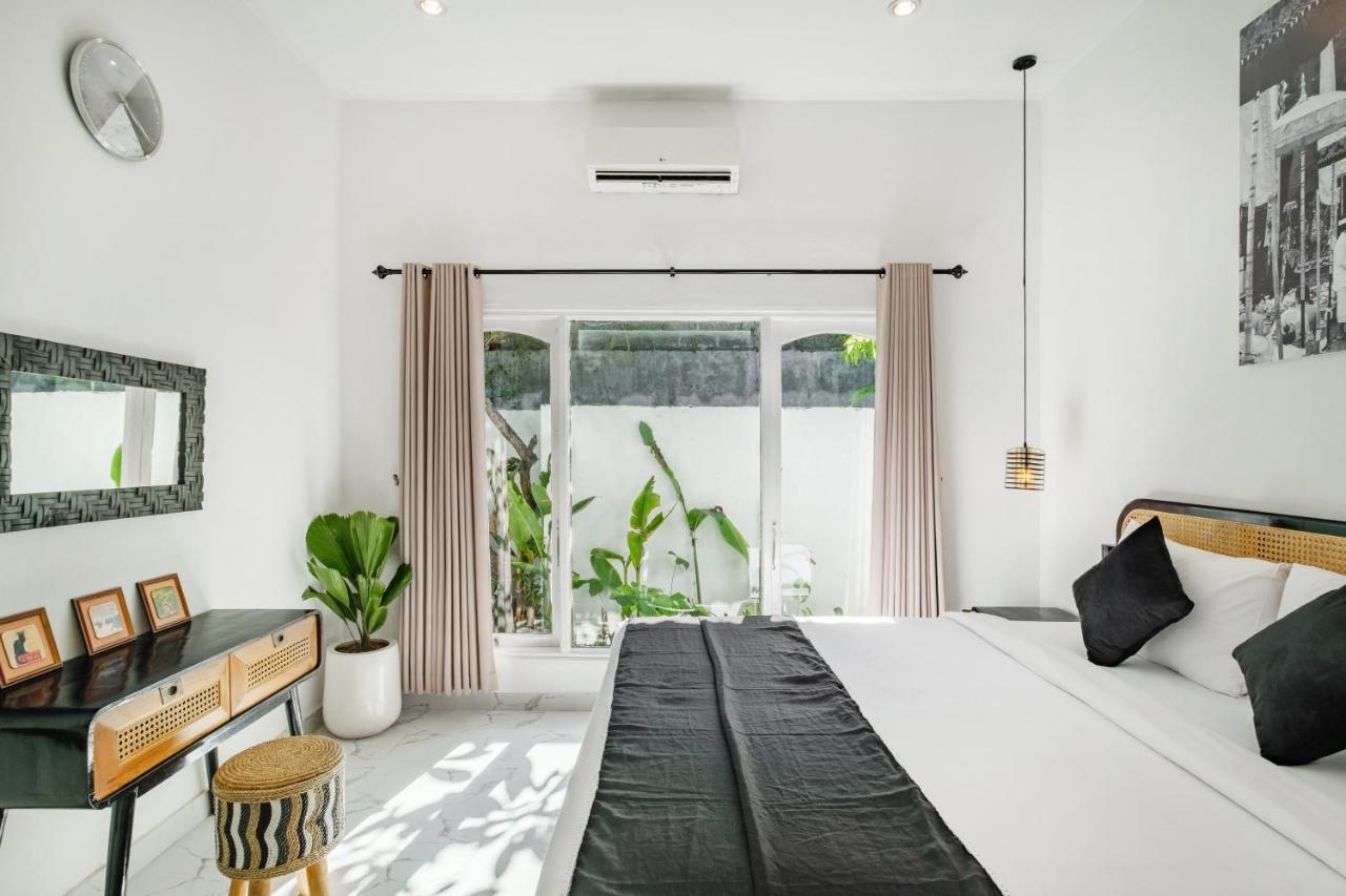 Villa Marina Seminyak - 2