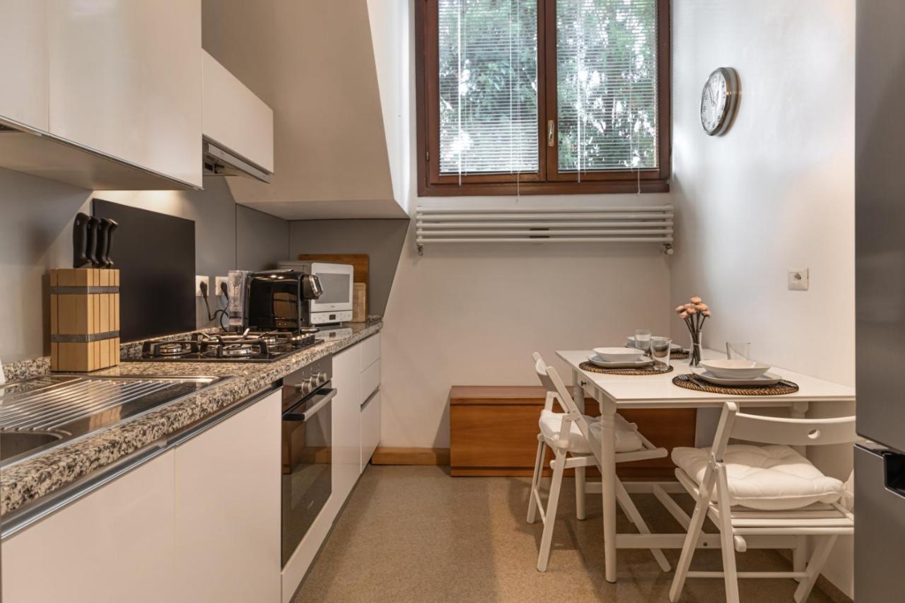 The Silk House by LionHost - 3