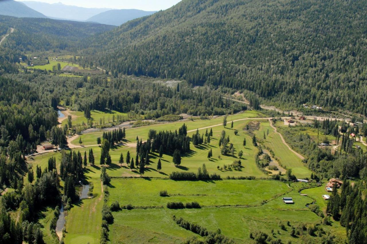 Wells Gray Golf & RV Resort, Clearwater, Canada - Booking.com