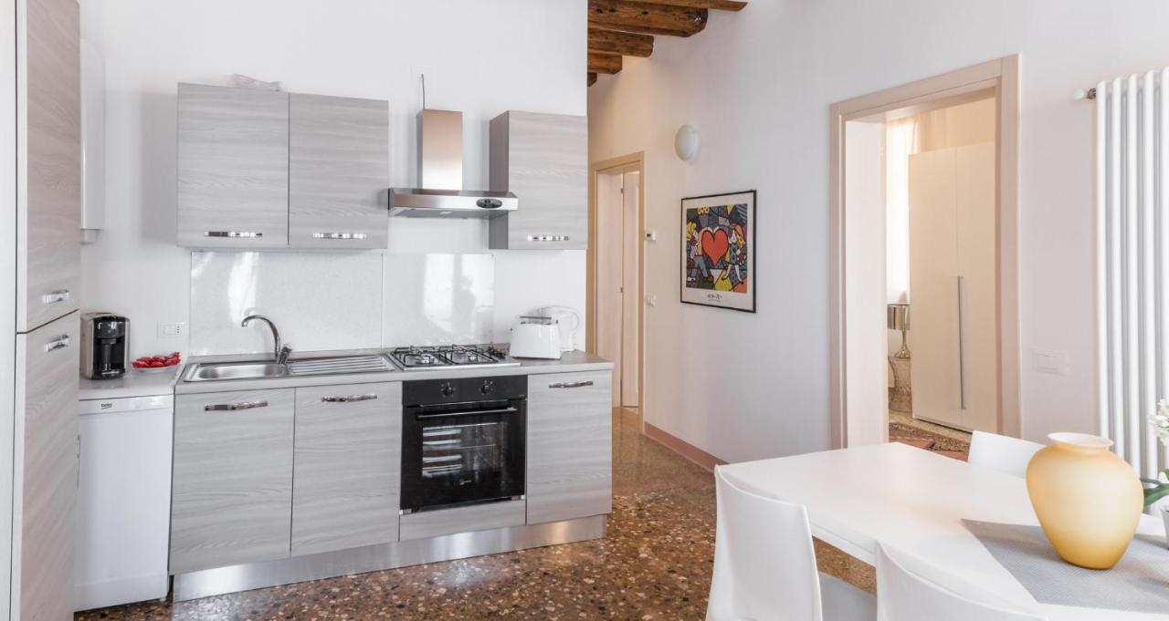 Accademia Charm Apartments by Wonderful Italy - 4