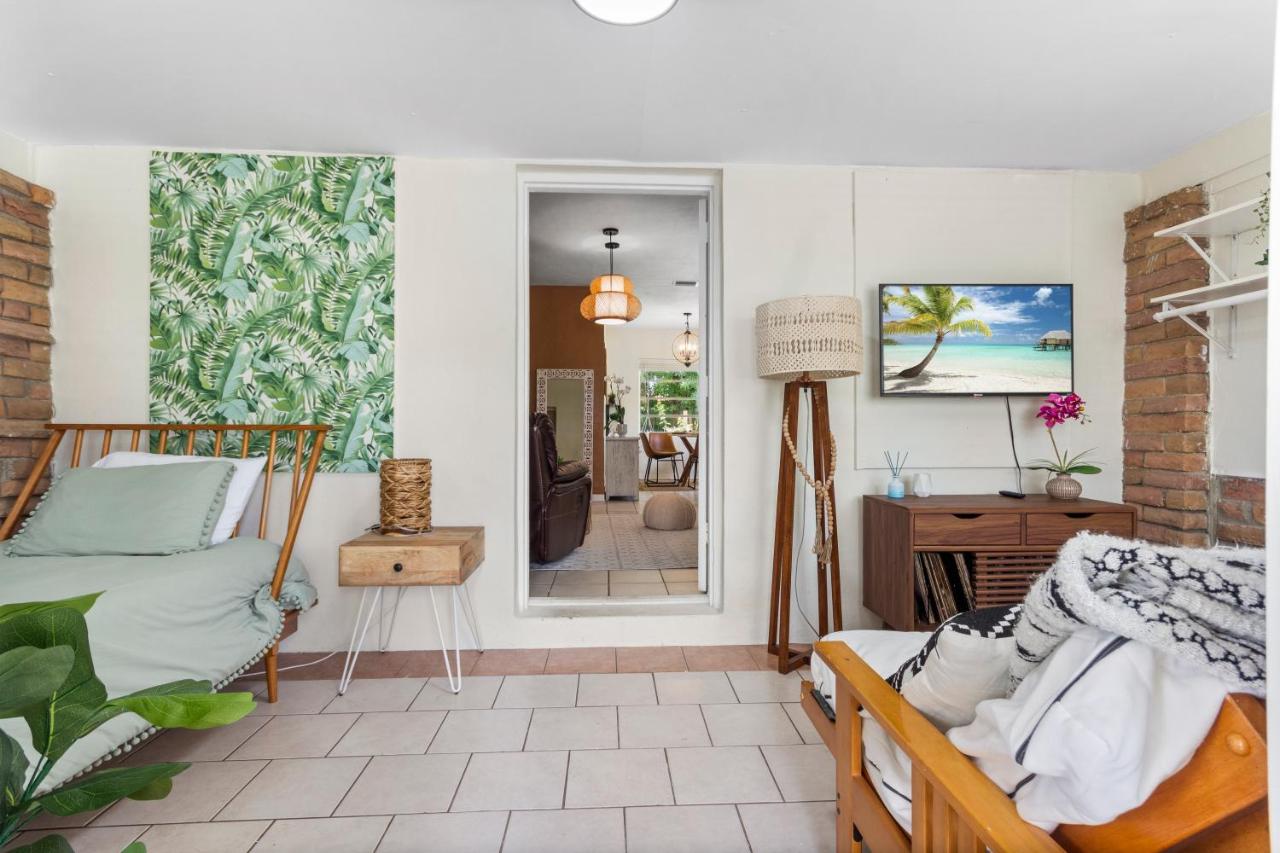 3BR Boho Style Home w Private yard & Firepit - 5