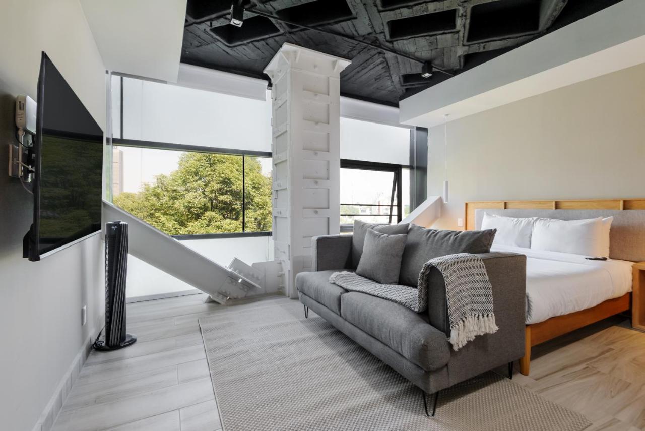 Darwin 74 by Wynwood House - 2