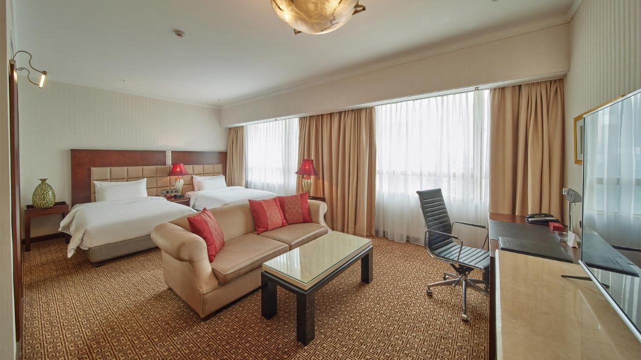 Dong Fang Hotel Guangzhou photo