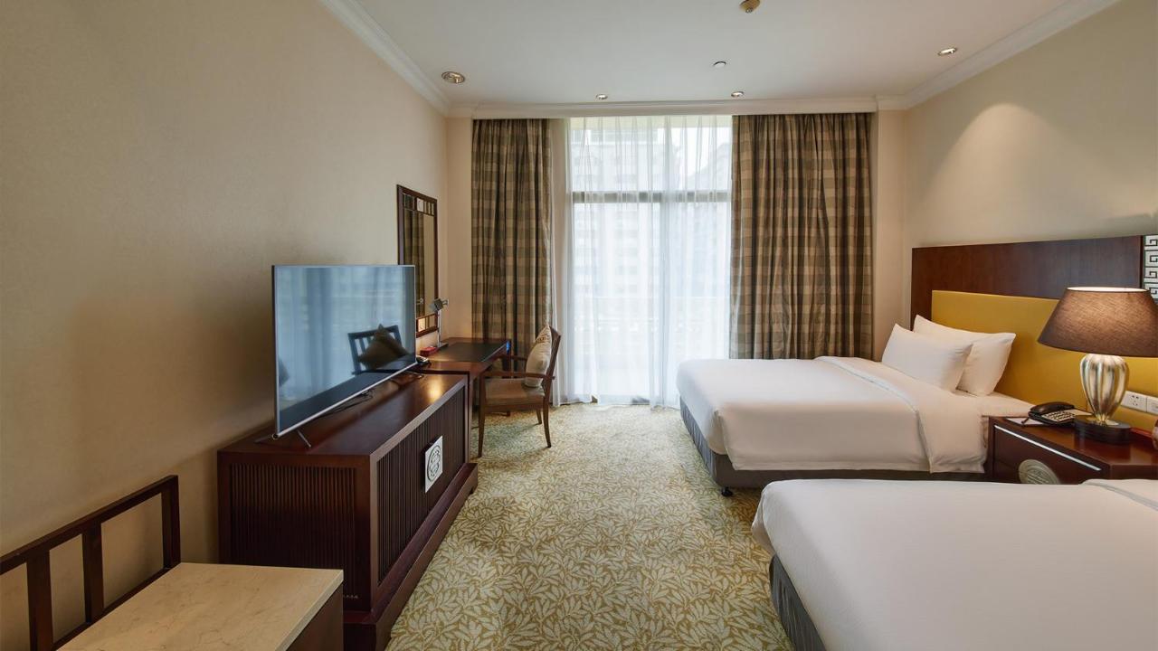 Dong Fang Hotel Guangzhou photo
