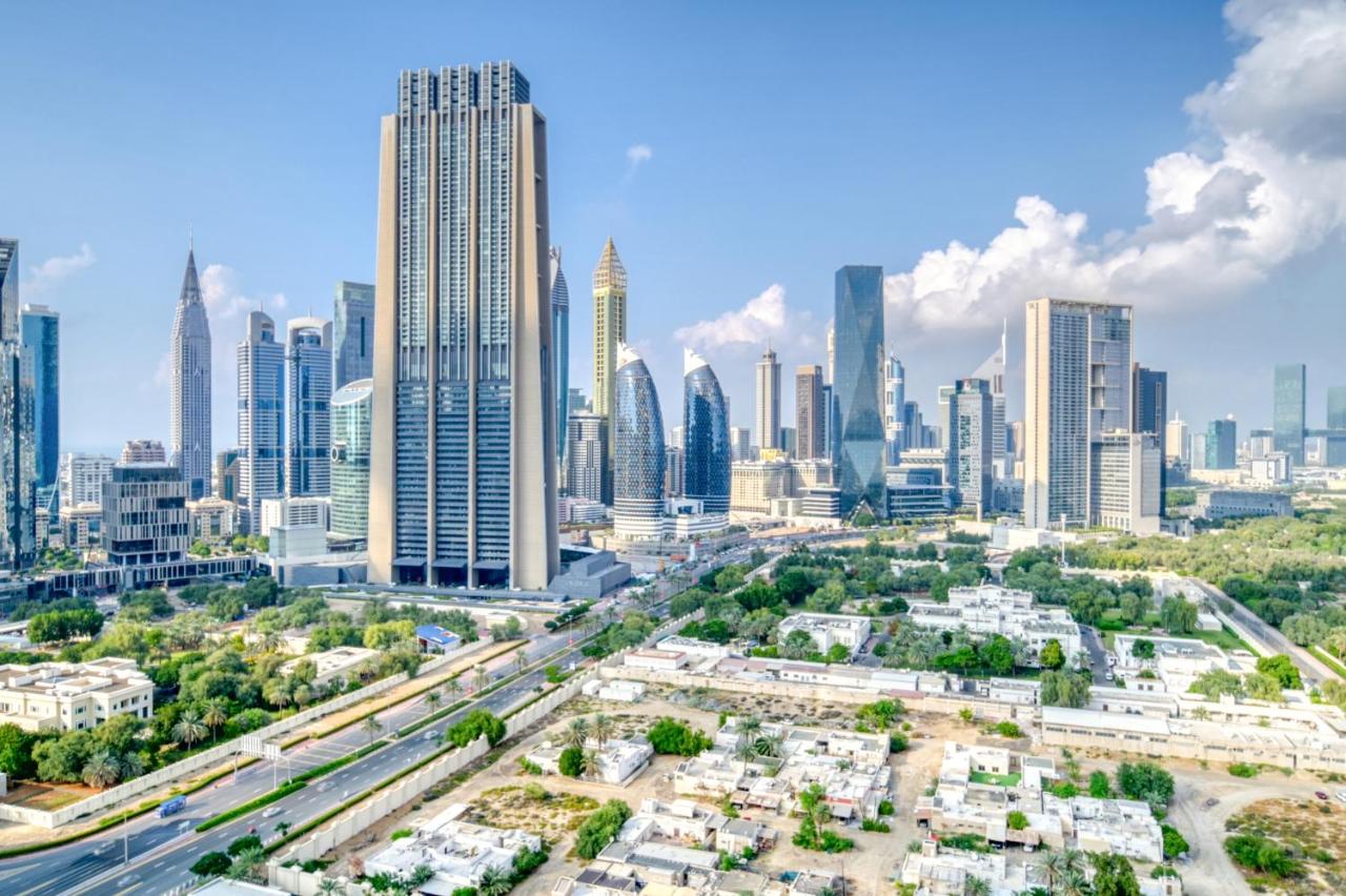 Dubai Elegance: 1BR with DIFC & Zabeel Views - 4