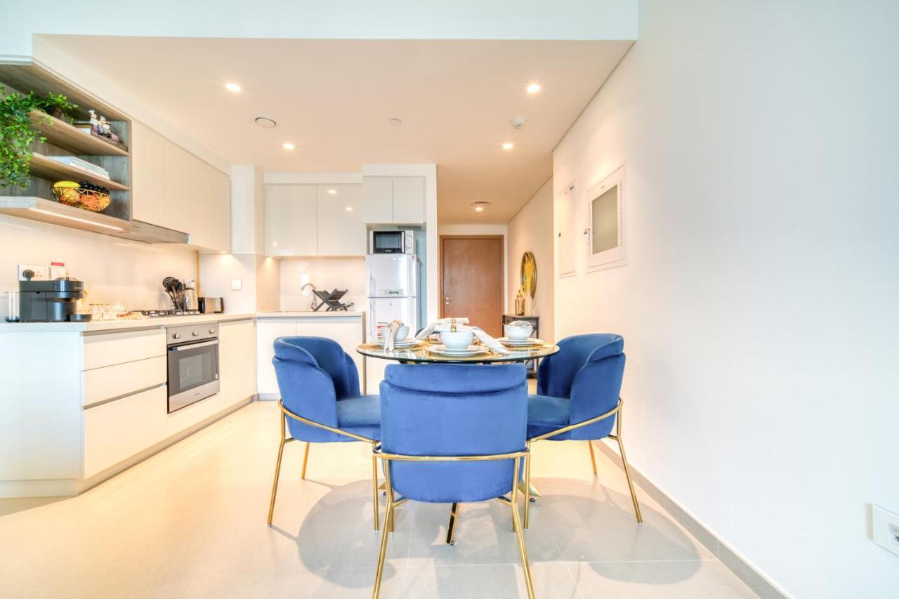 Dubai Elegance: 1BR with DIFC & Zabeel Views - 3