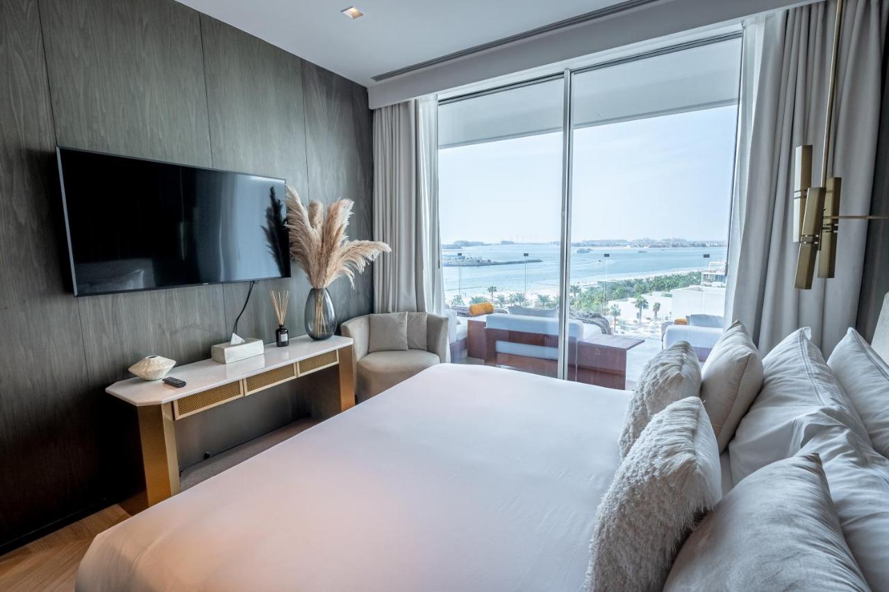 Daniels Stunning 2BR with Full Sea View at Five - 2