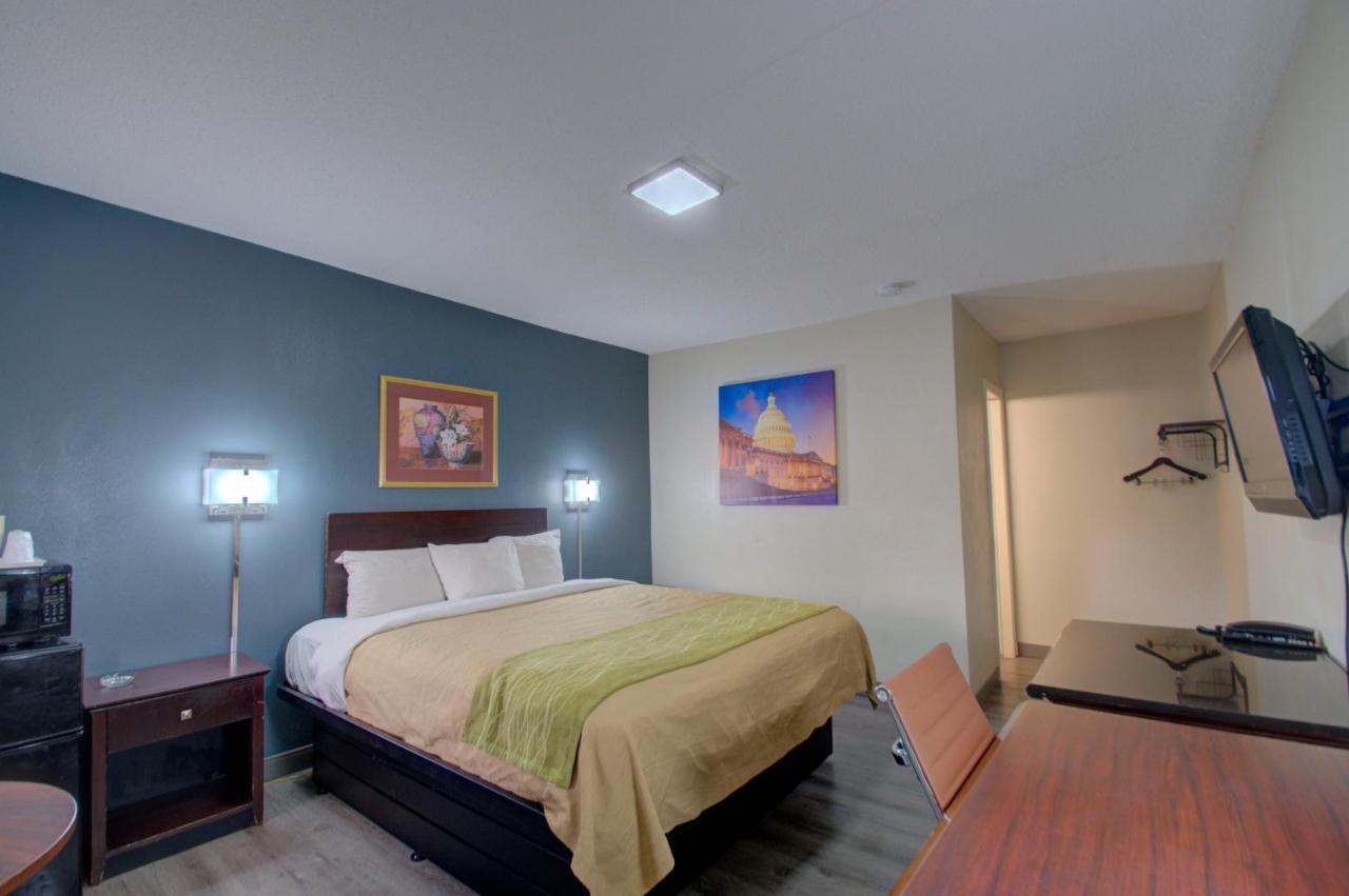 Budget Inn — photo 11