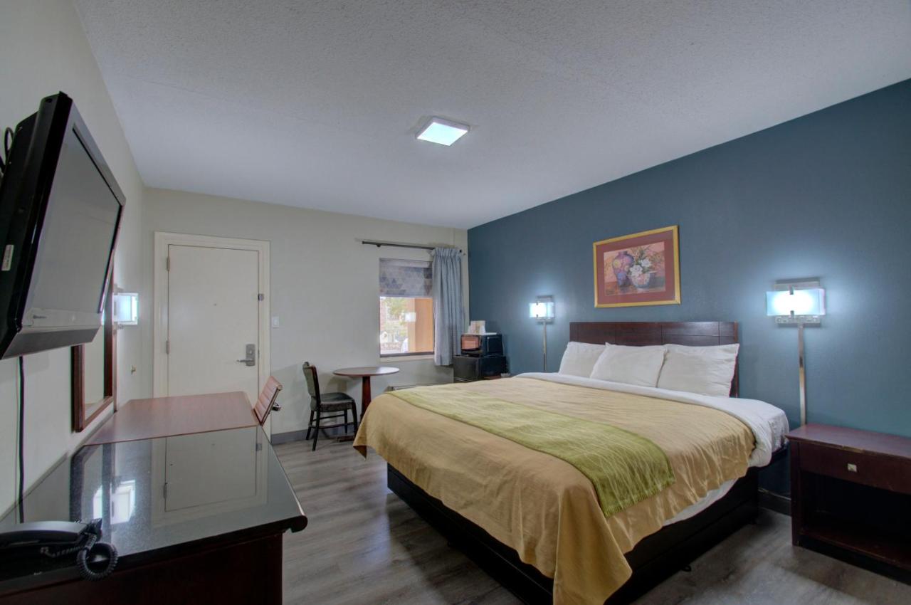 Budget Inn — photo 4