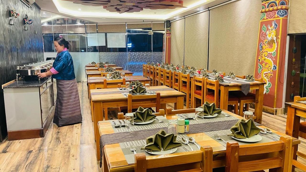Hotel Gakyidiana photo