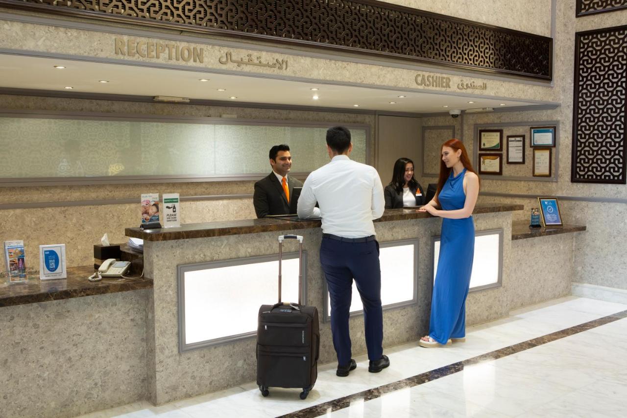 Carlton Tower Hotel photo