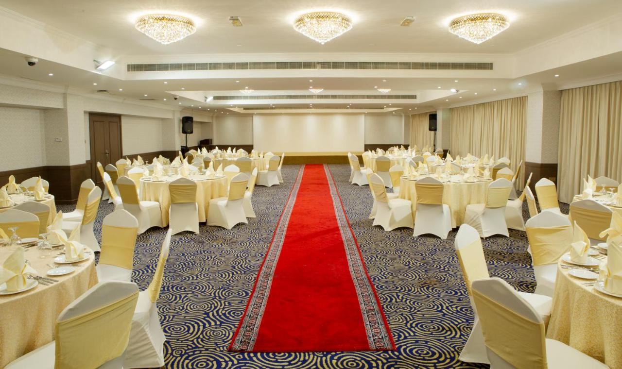 Carlton Tower Hotel photo