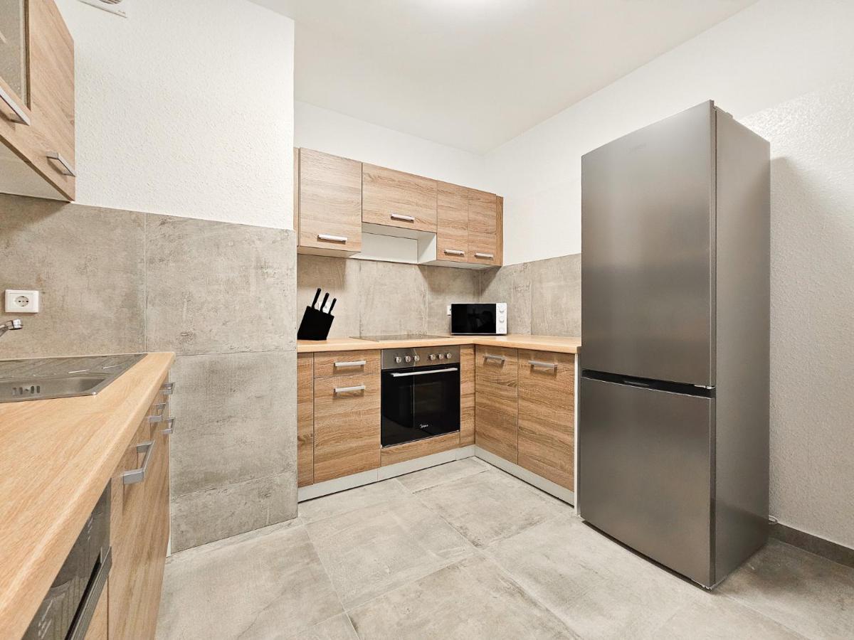 Tolstov Apartments - 2 or 3 Room Apartments - 15 Min zur Messe DUS & 10 Min Old Town DUS