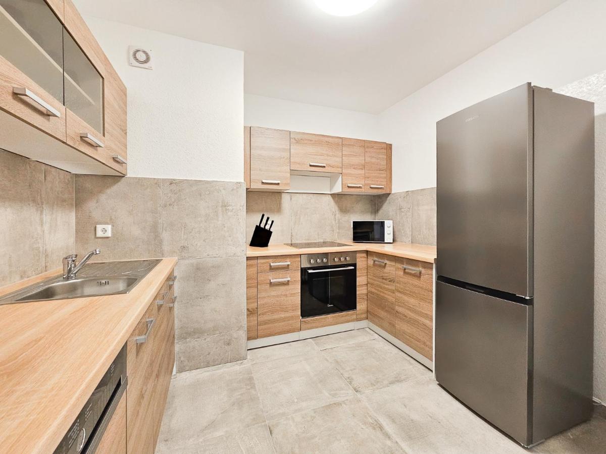 Tolstov Apartments - 2 or 3 Room Apartments - 15 Min zur Messe DUS & 10 Min Old Town DUS