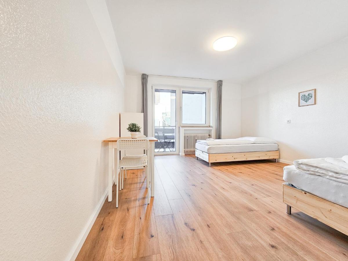 Tolstov Apartments - 2 or 3 Room Apartments - 15 Min zur Messe DUS & 10 Min Old Town DUS