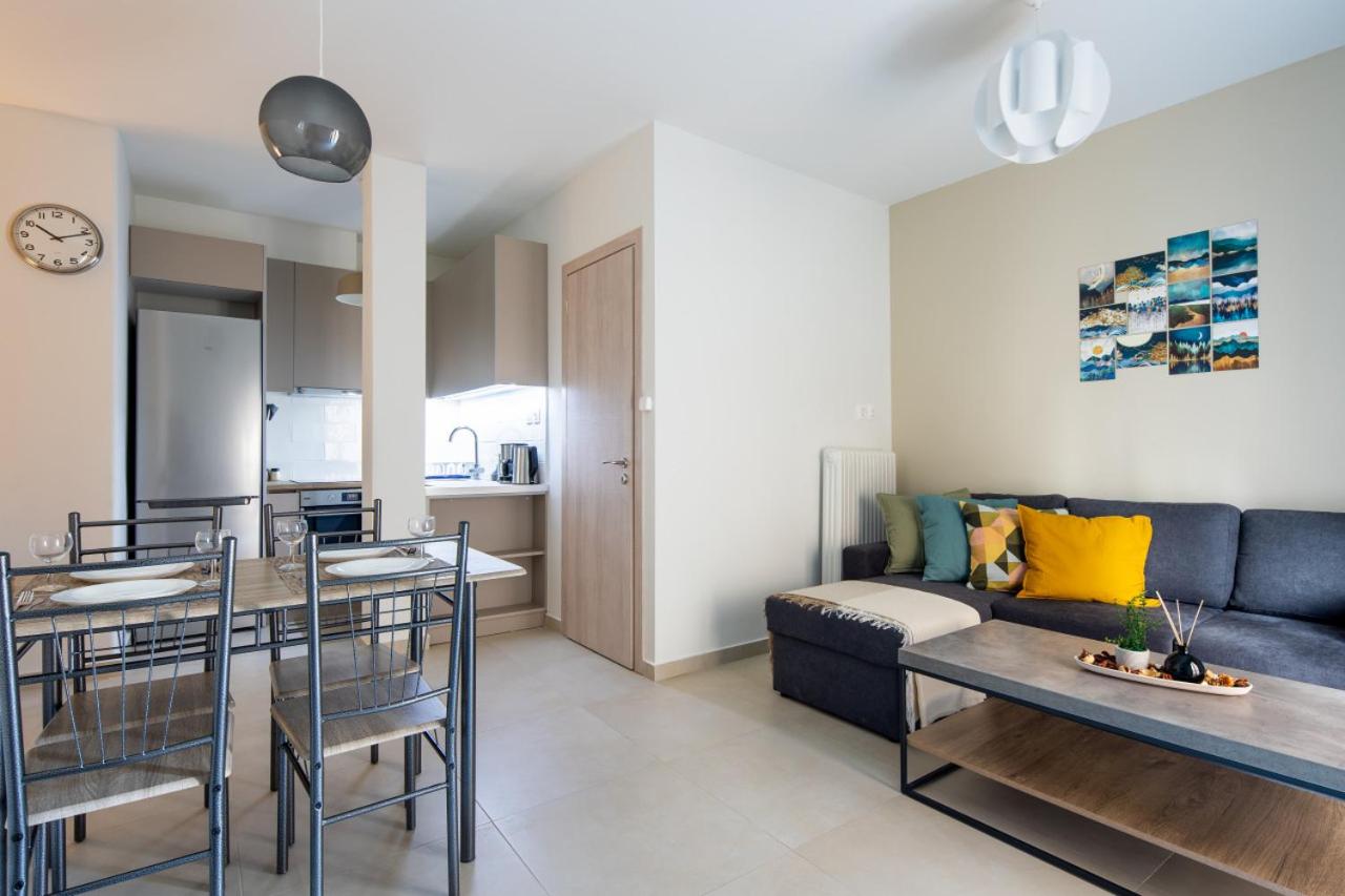 Theia 1-Bedroom Apartment in Athens - 4