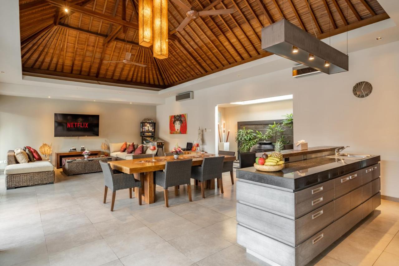 Villa 500m2 with 14m Pool, BBQ, Pinball - Seminyak - 5