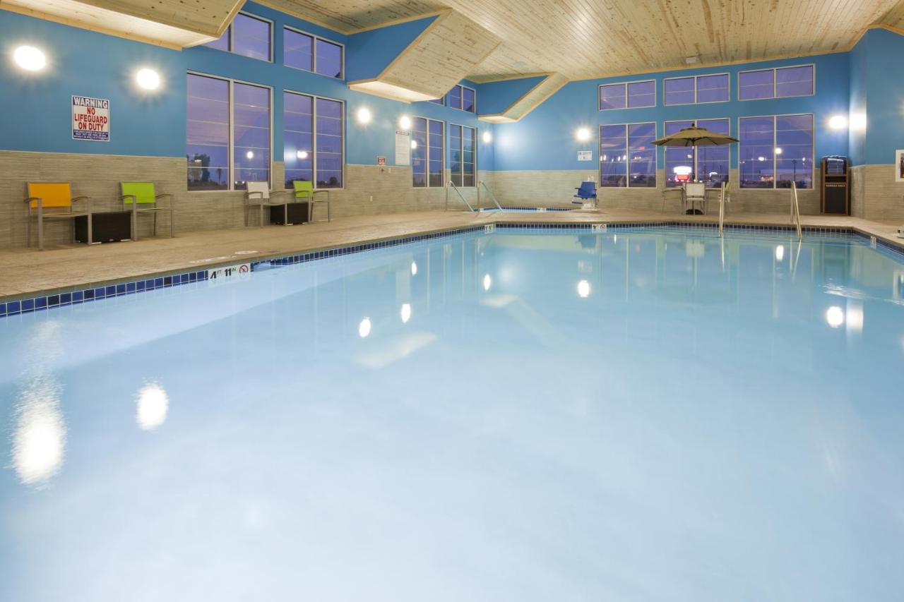 Gateway Park Hotel and Suites - Sioux Falls -Tea — photo 3