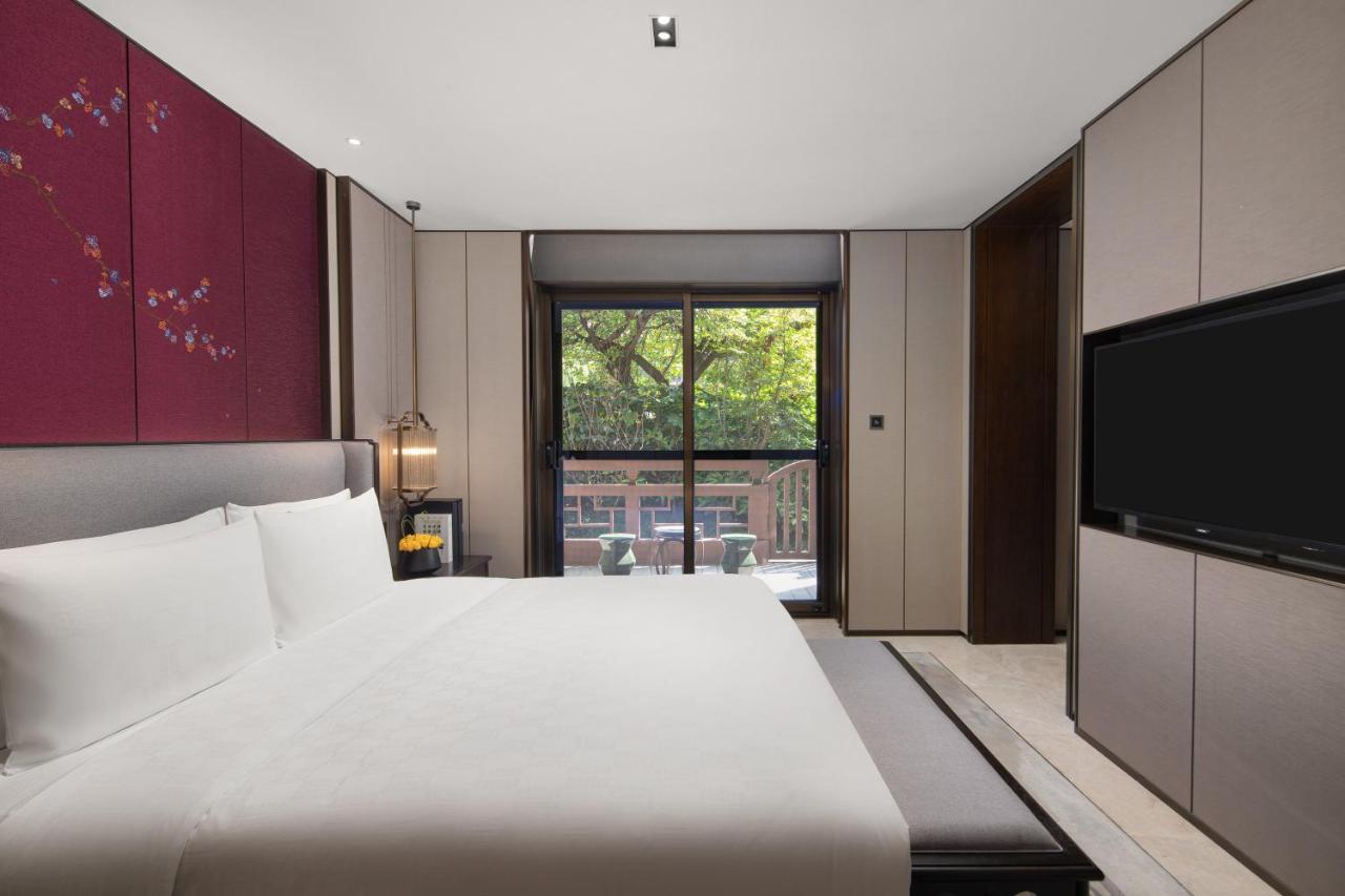 HUALUXE Xi'an Tanghua, an IHG Hotel photo