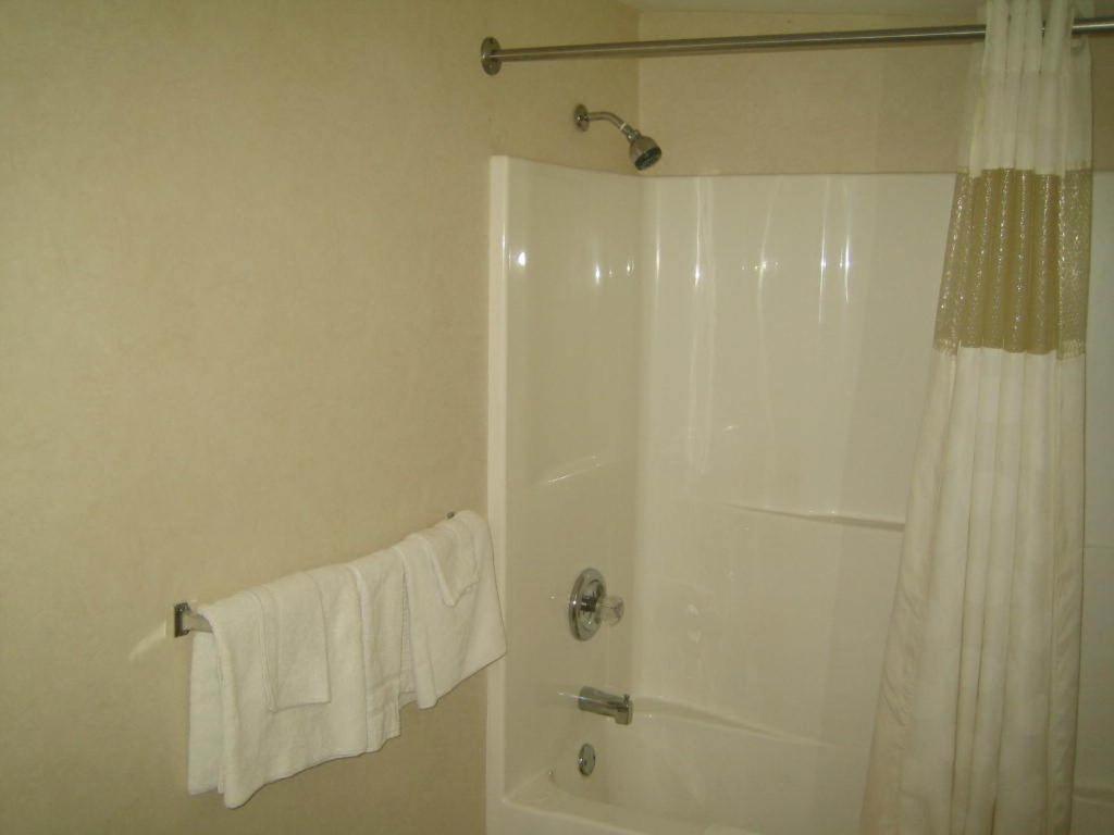Budget Inn — photo 14