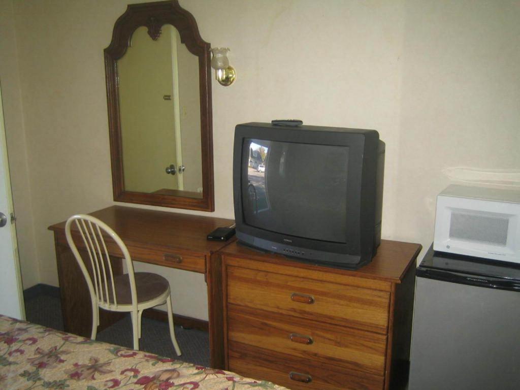 Budget Inn — photo 21