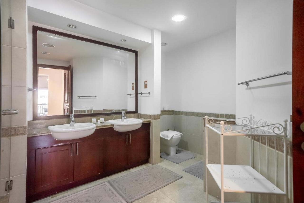 Stylish Urban Retreat 1BR Gem Fairmont Residence - 90AB2 - 3