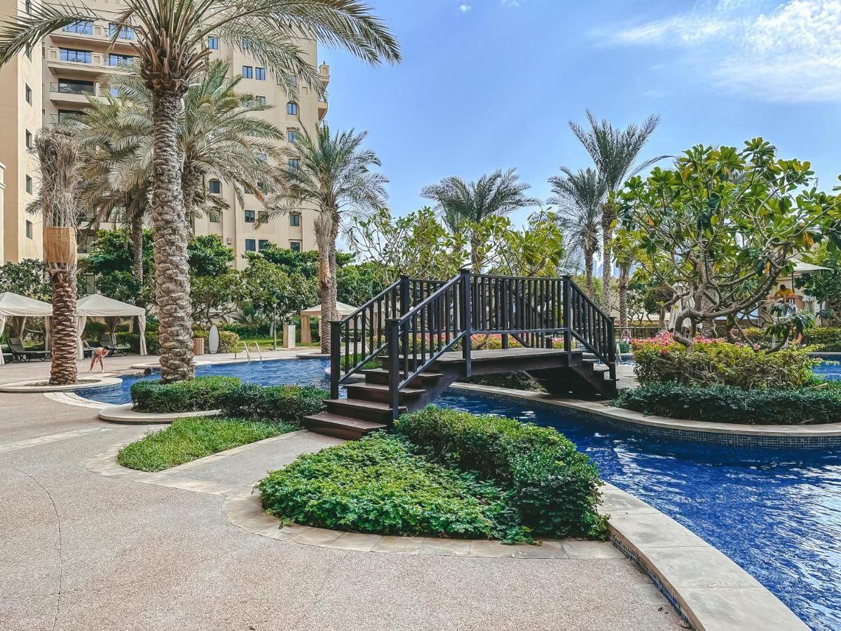 Stylish Urban Retreat 1BR Gem Fairmont Residence - 90AB2 - 4