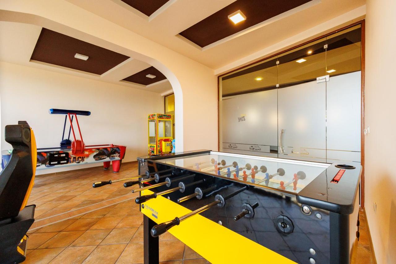 Green Wood Resort Apartments photo