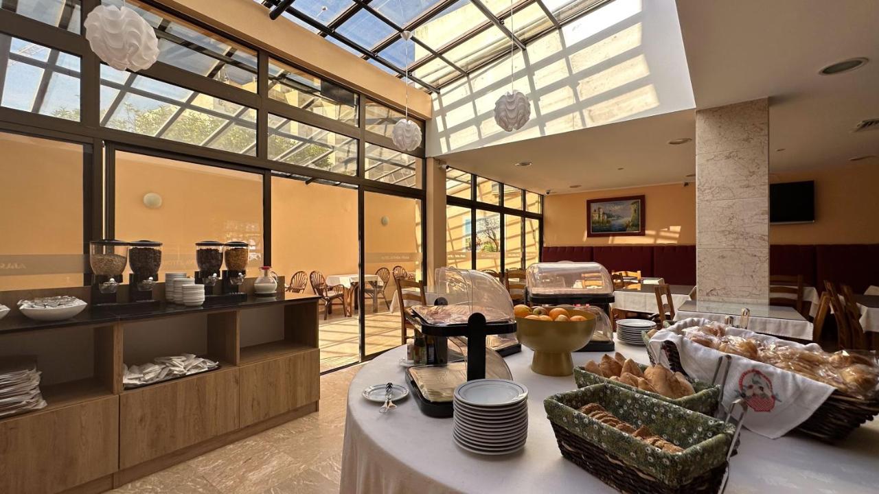 Hotel Avenida Praia - 4