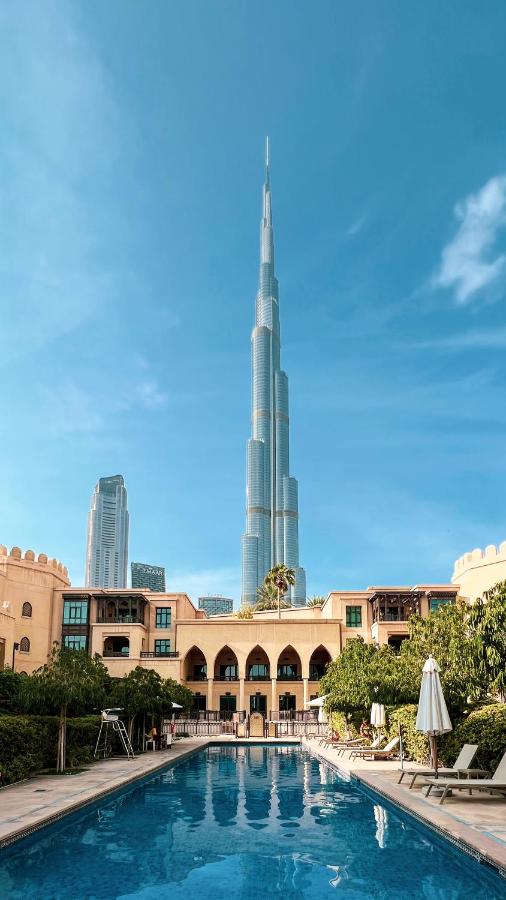 Luxurious Unique 2 Bed with Private Jacuzzi & Garden - Connected to Souk Al Bahar - Dubai Mall - 4