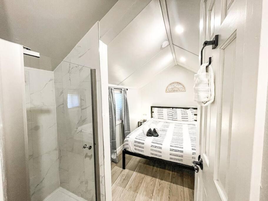 The. Cozy Cottage Motel — photo 17