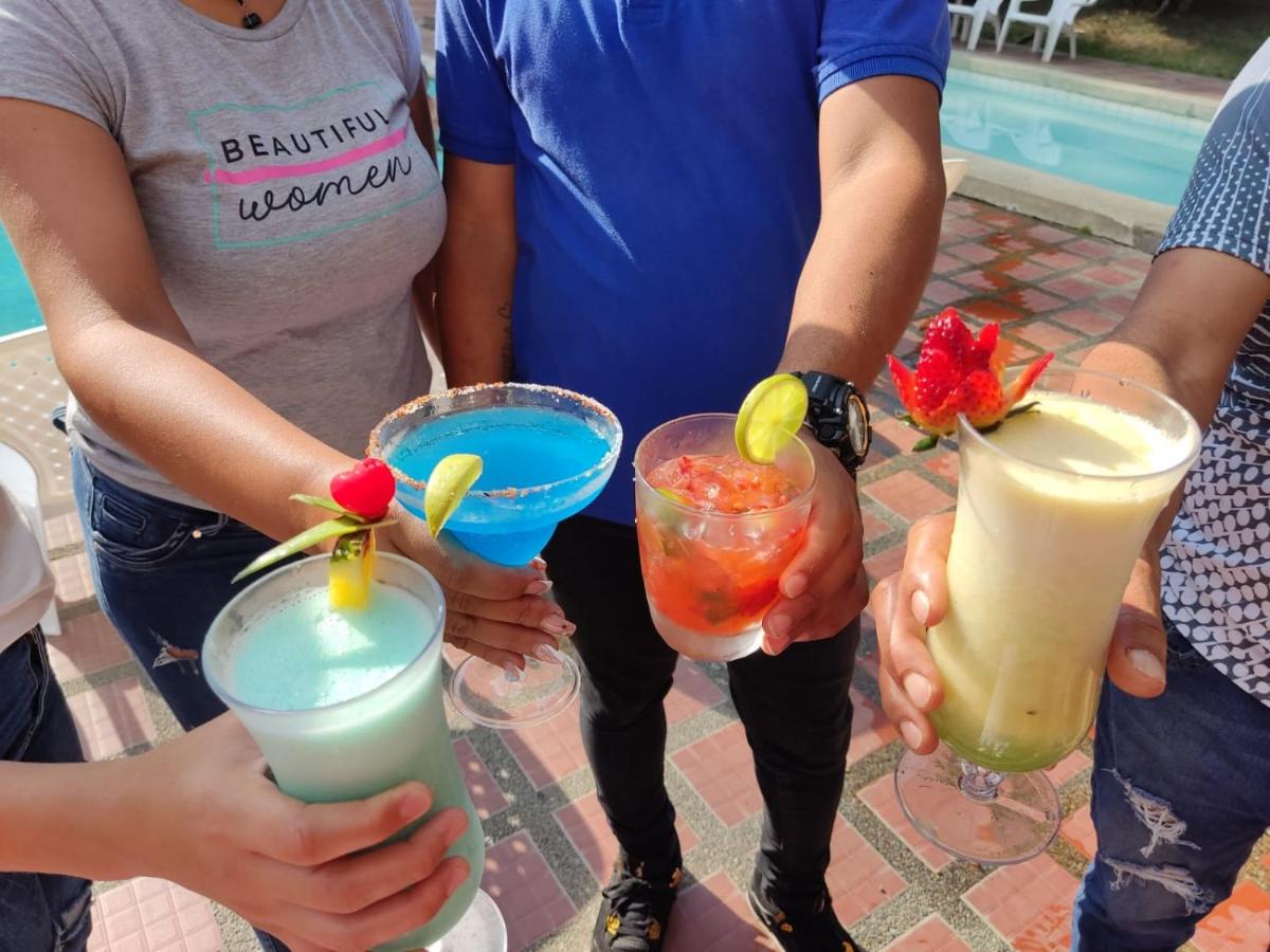 Hotel Familia Casa Blanca photo