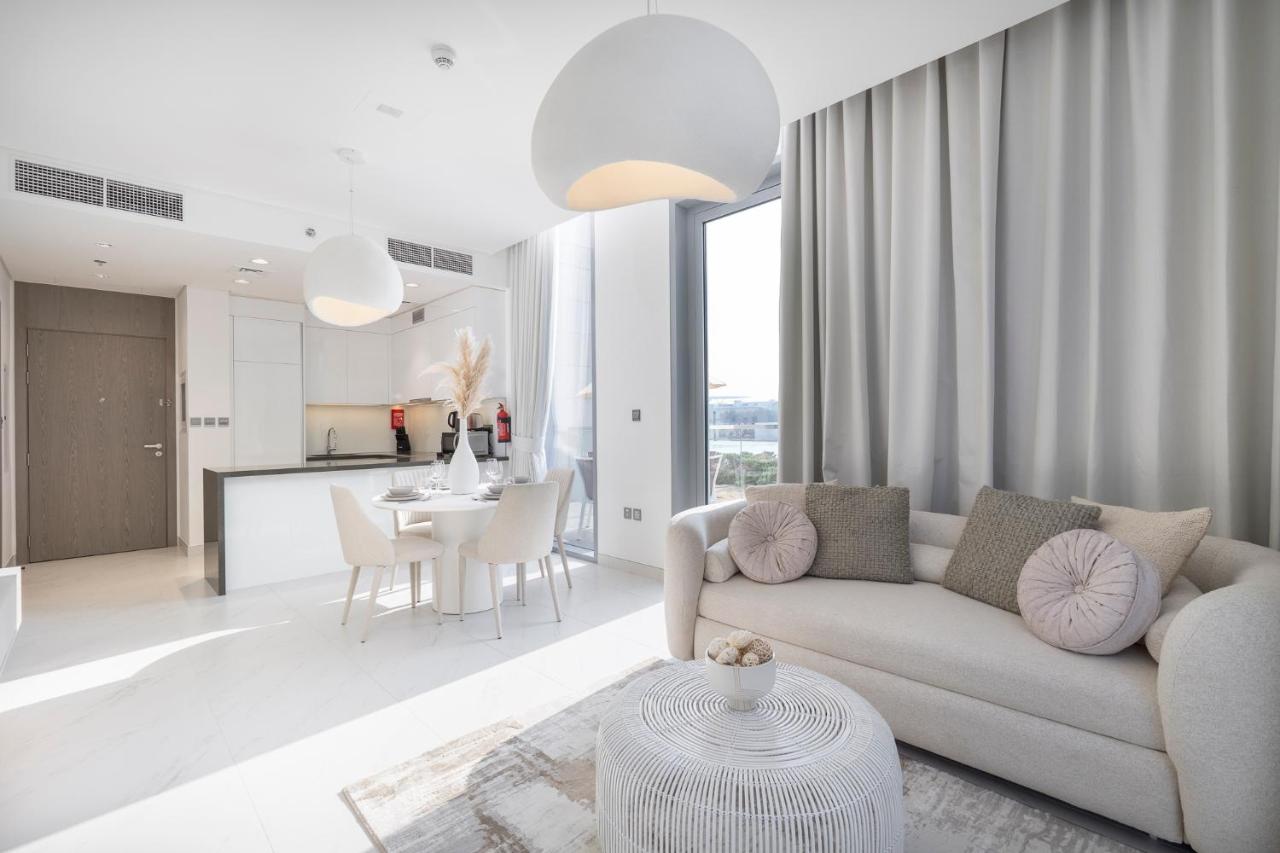 Crystal water lagoon living in District One - 5