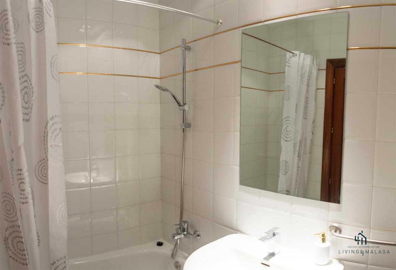 Living4malaga Golden Suite - 3