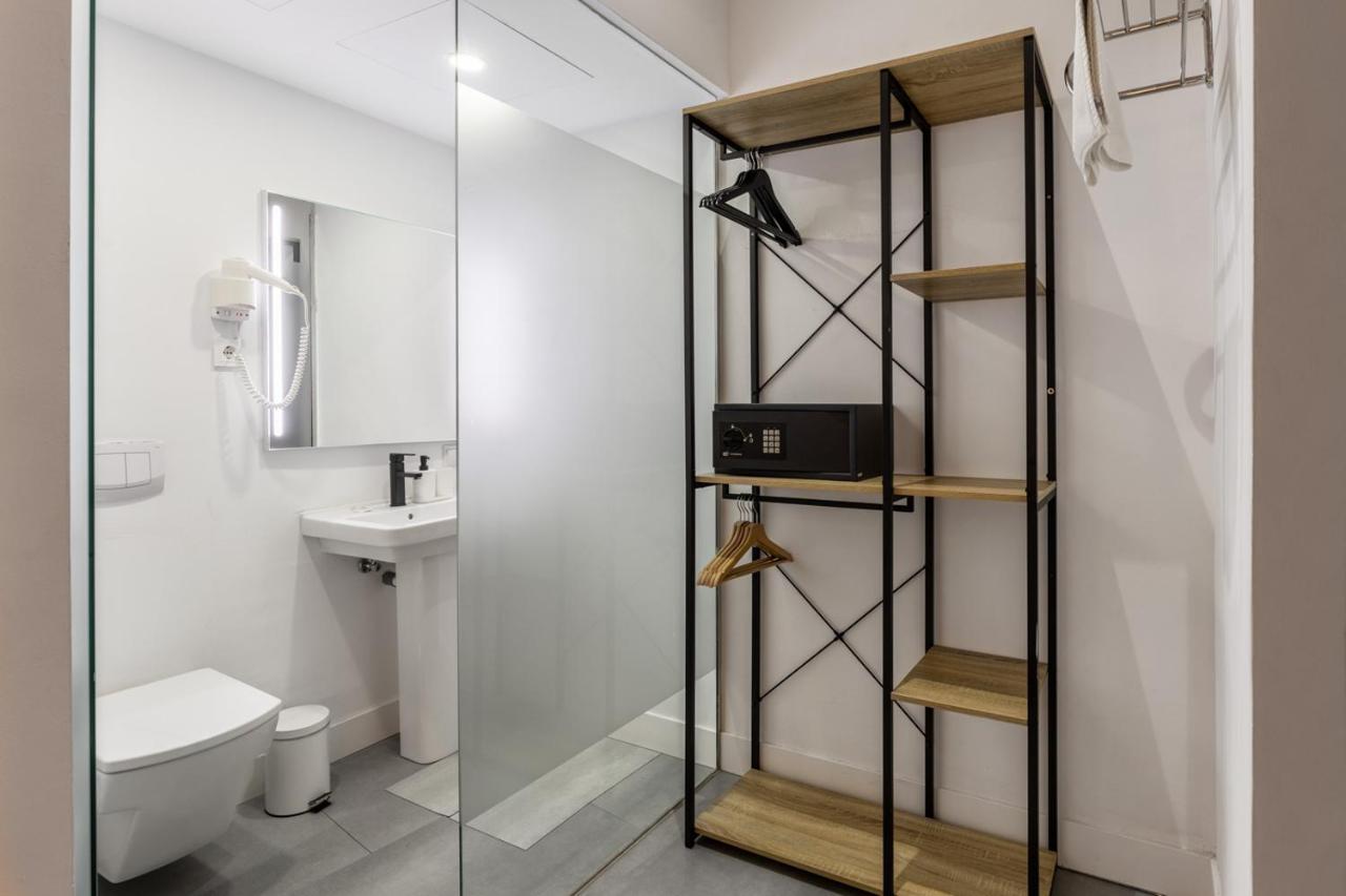 Antiguo Brondo Selfcheck-in Smart Rooms - 2