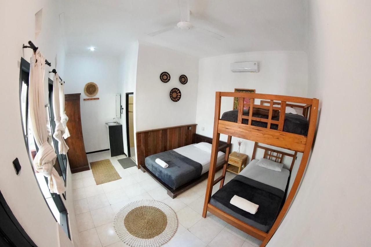 Jepun Villas 08 - One Bedroom with 3 beds and kitchen - 2
