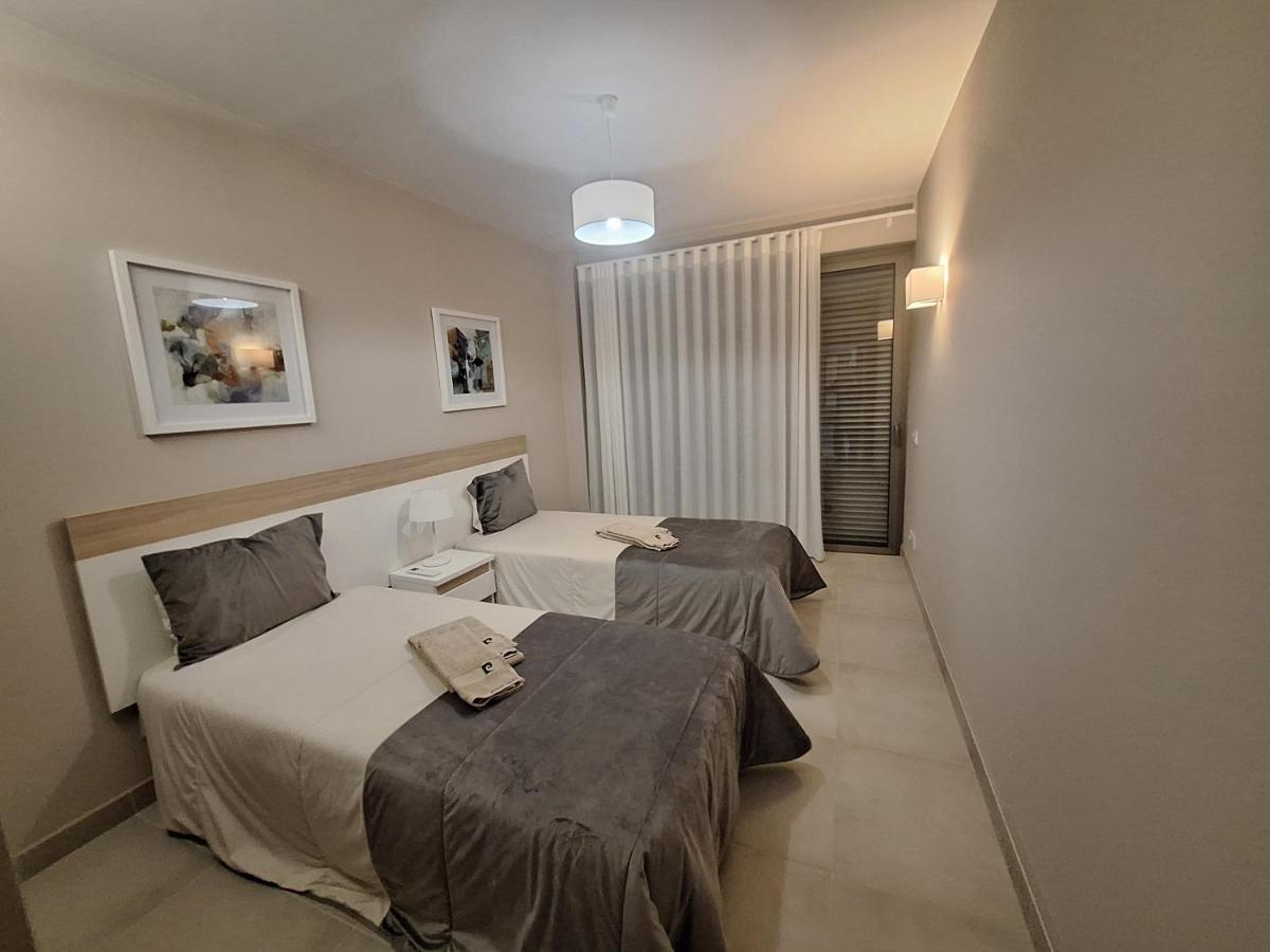 Lightoasis Oasis Mar 1 - 2