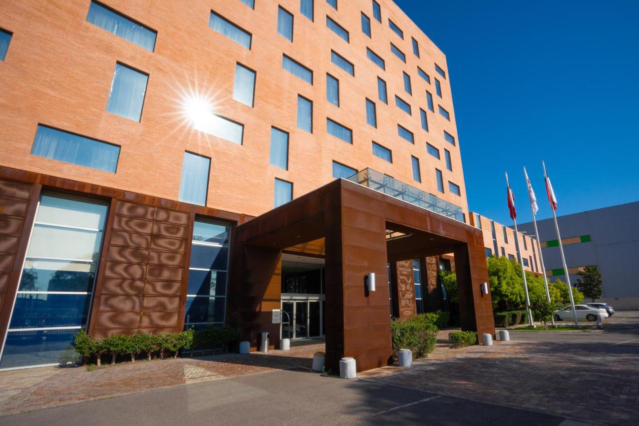 Hilton Garden Inn Santiago Airport photo