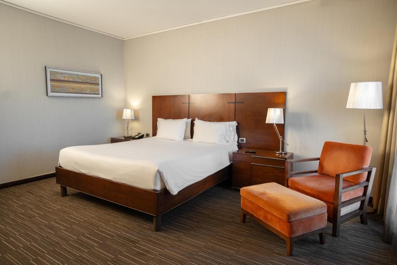 Hilton Garden Inn Santiago Airport photo