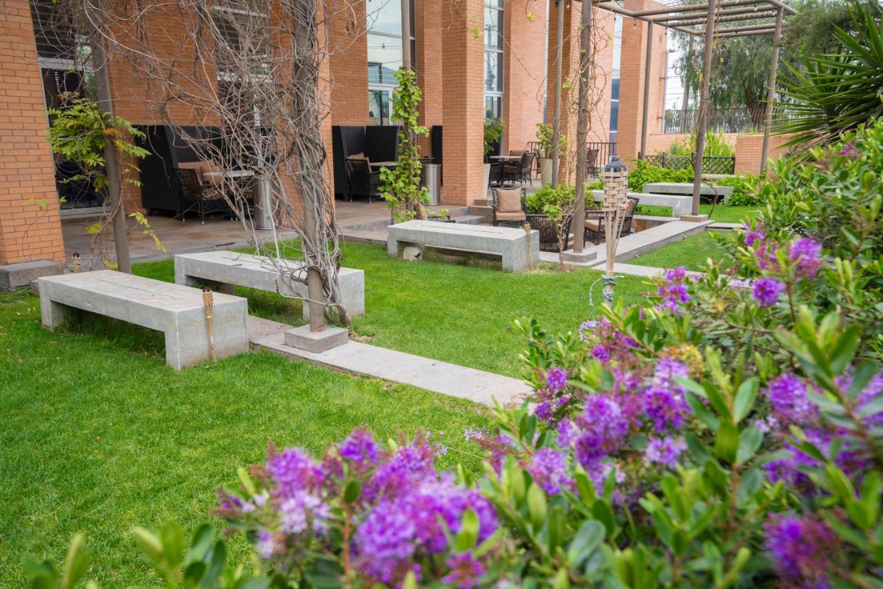 Hilton Garden Inn Santiago Airport photo