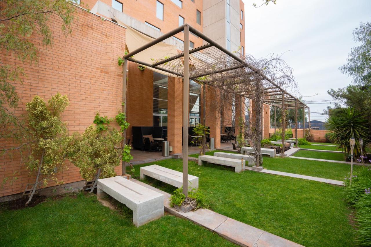Hilton Garden Inn Santiago Airport photo
