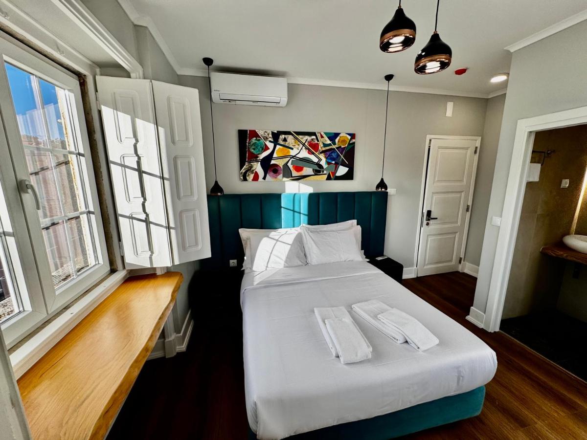 Relax and Explore Lisbon Suites and Rooms - 2