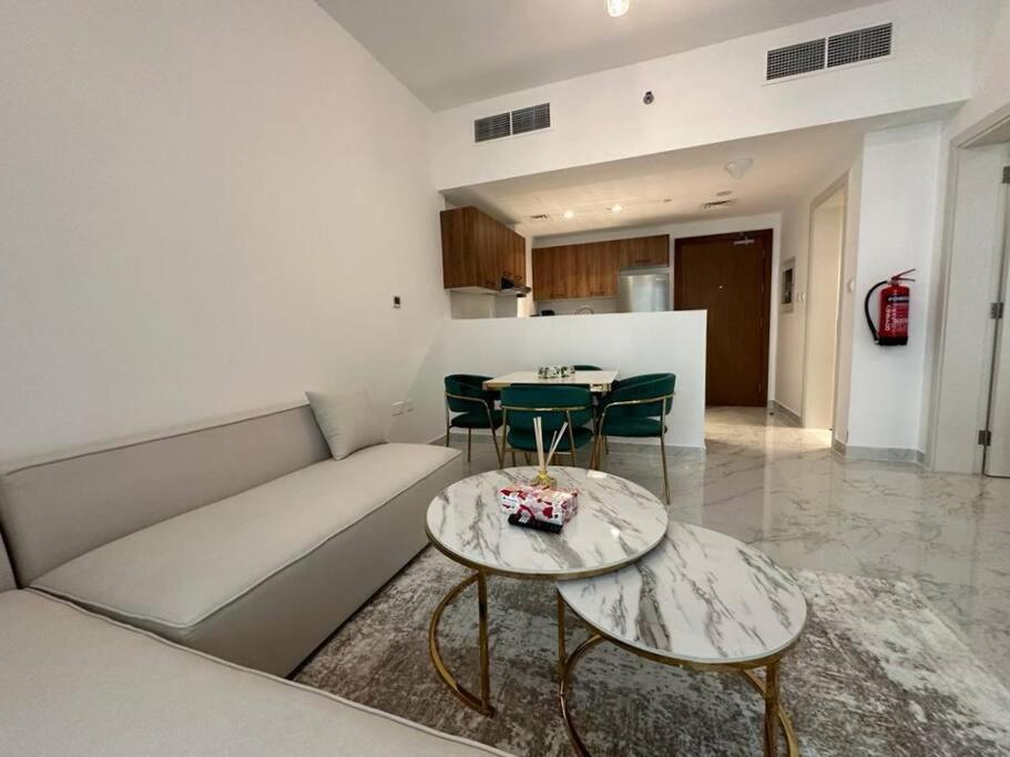 Layover in the Green City 203 Oasis 3 - 3