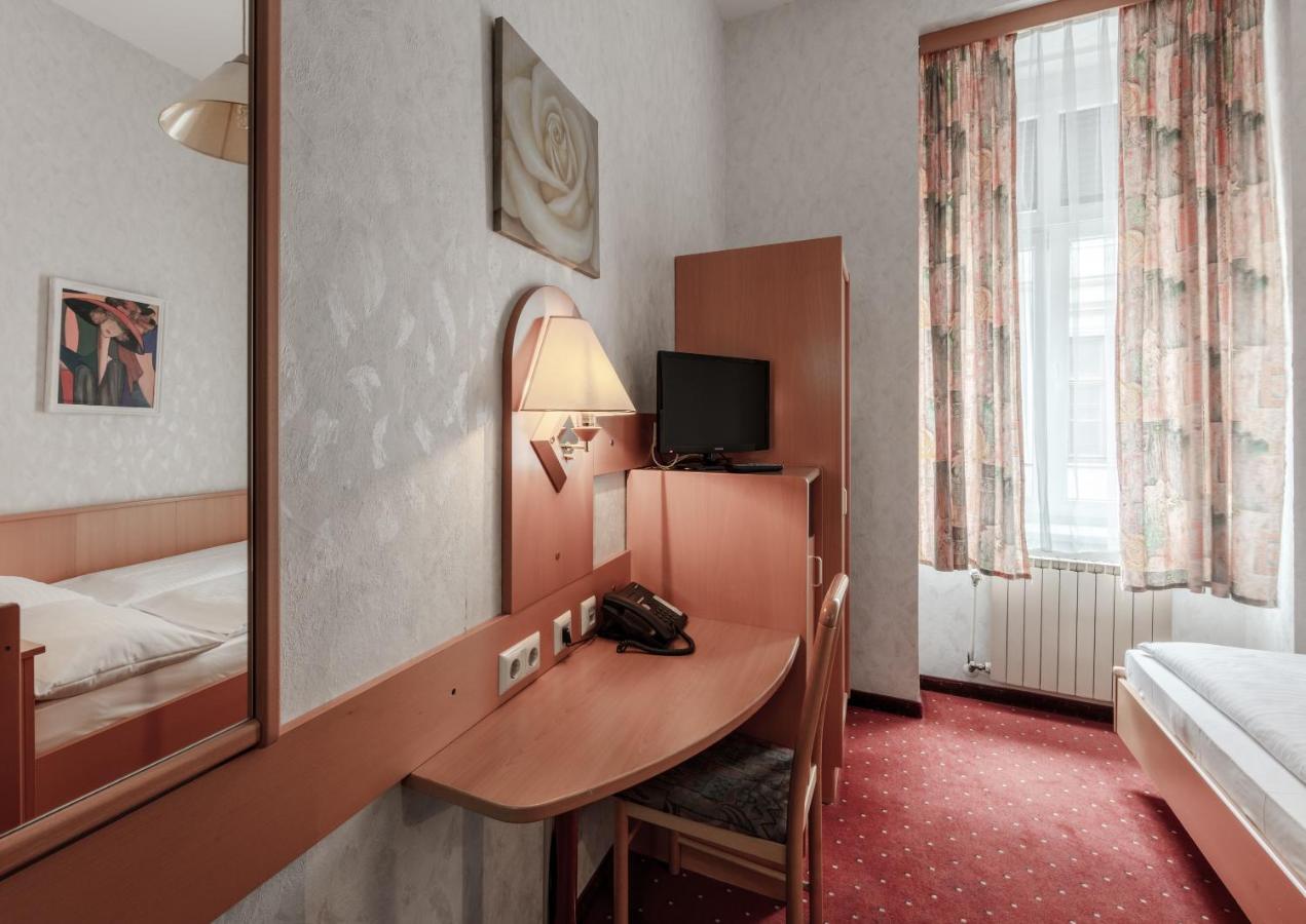 Hotel Admiral photo
