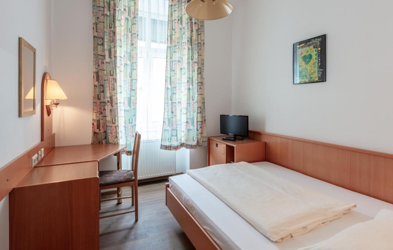 Hotel Admiral photo