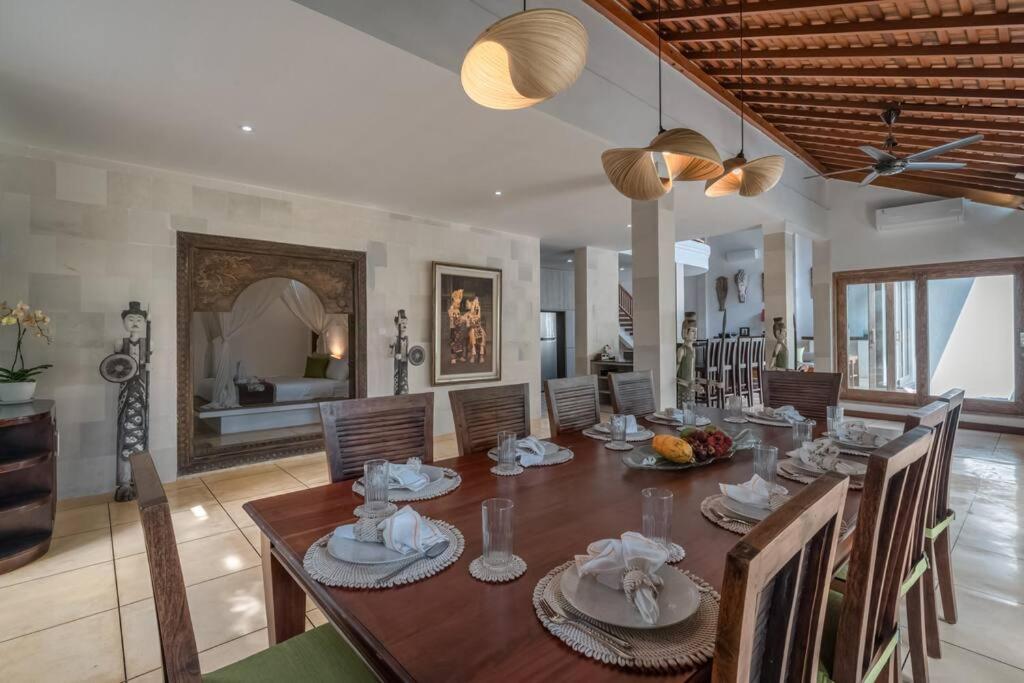 Balinese Luxury Amisha Villa: 4BR in Seminyak - 5