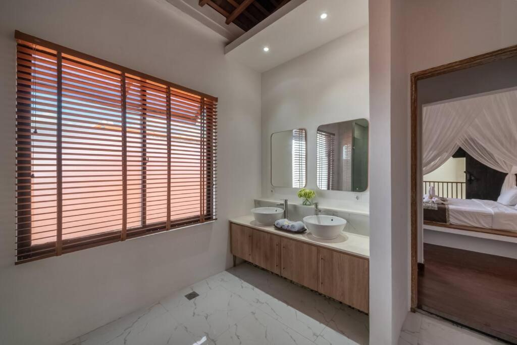 Balinese Luxury Amisha Villa: 4BR in Seminyak - 3