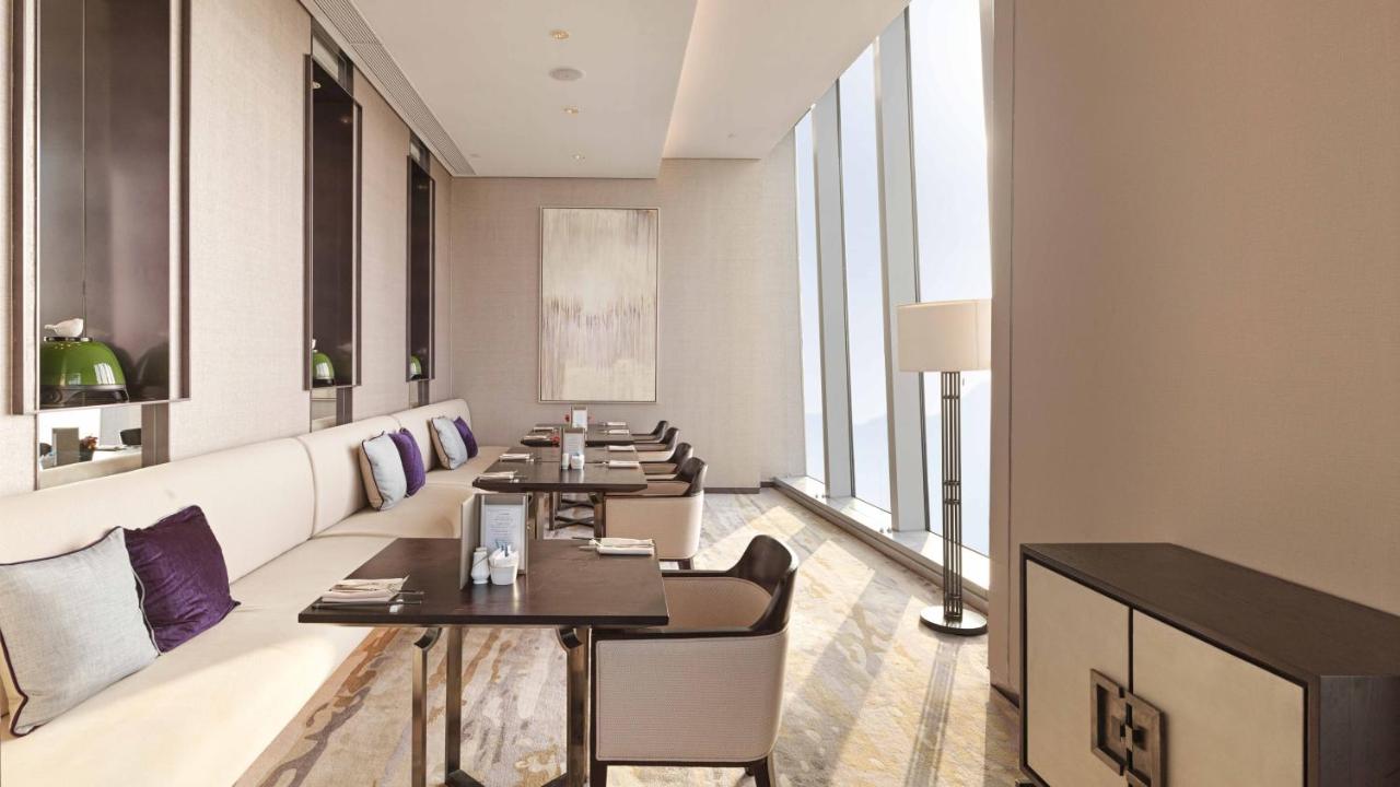 InterContinental Guangzhou Exhibition Center, an IHG Hotel - Free shuttle between hotel and Exhibition Center during Canton Fair photo