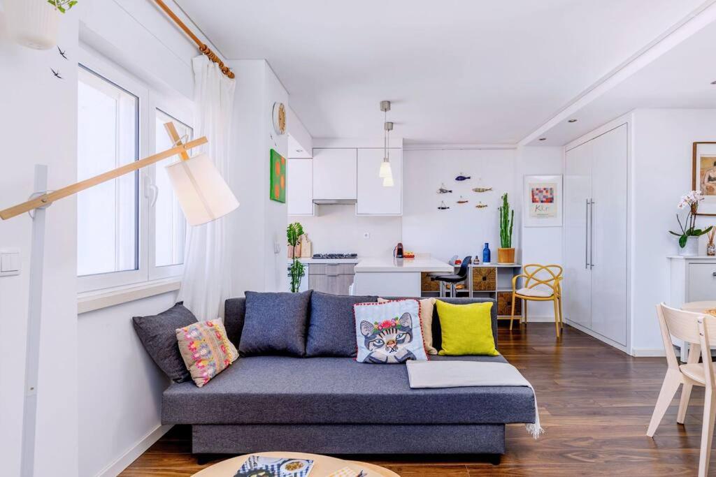 Stylish Sunny Home with AC Amazing View and Fast WiFi - 4