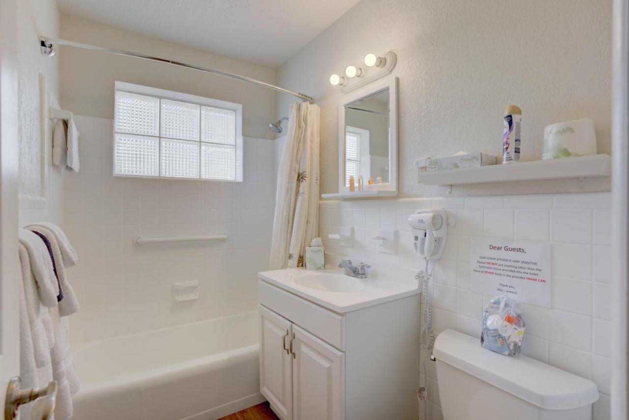Tequesta Palms Inn — photo 16